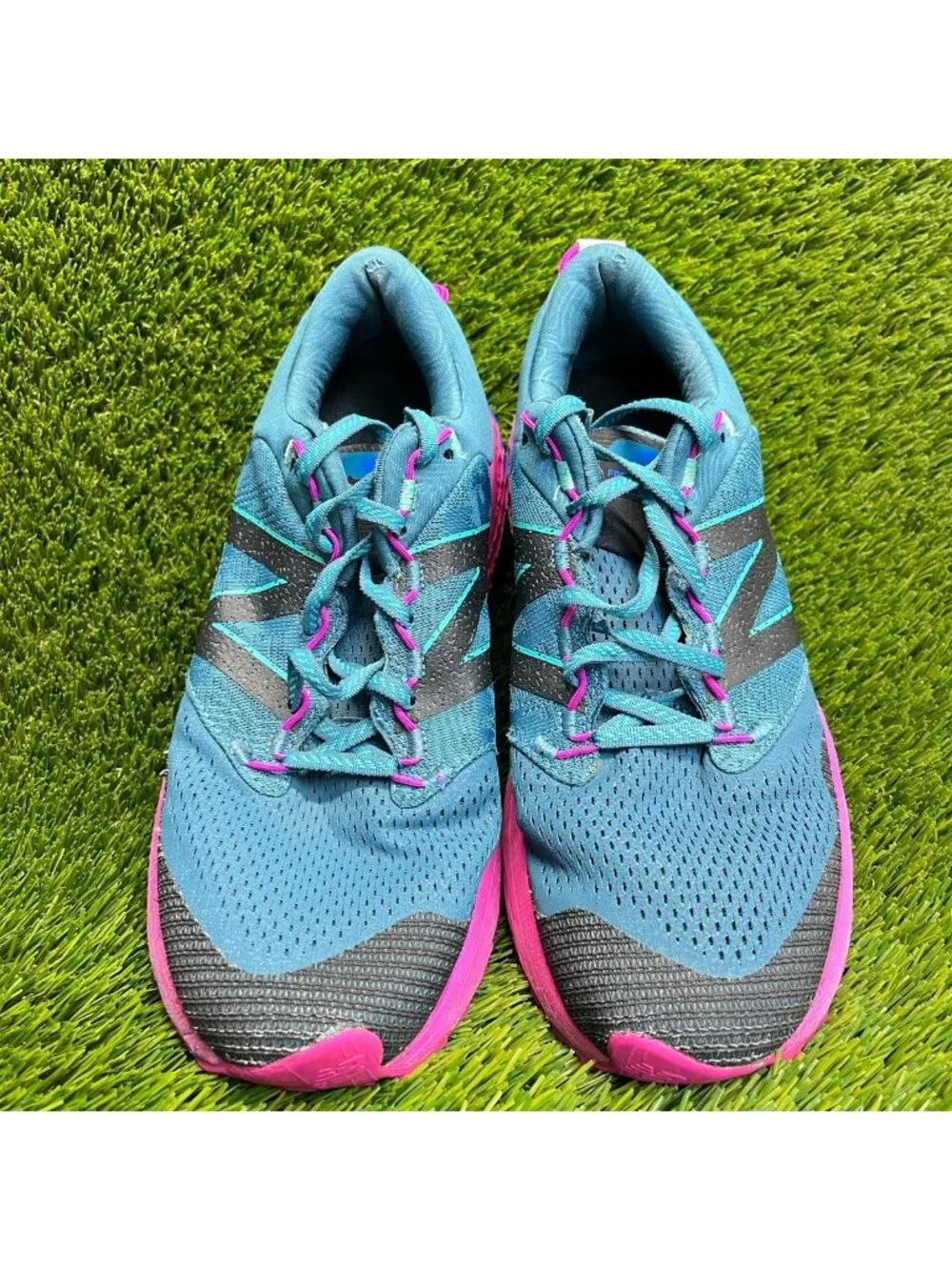 New Balance Fresh Foam V1 Womens Size 10 Blue Pink Trail Running Shoes Sneakers